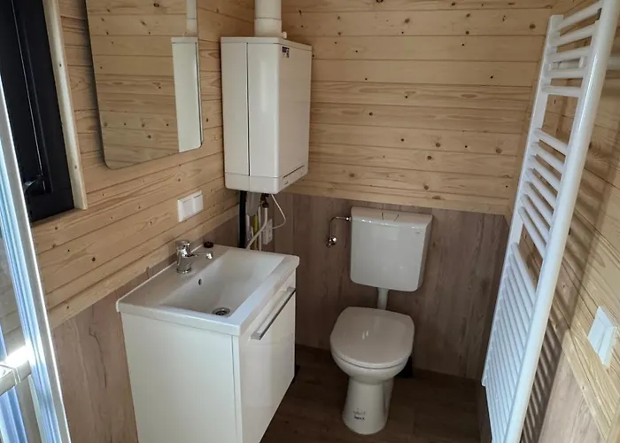 Kampeerwagon Шале Петтен